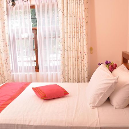 Sobaya Hotel แคนดี้ ภายนอก รูปภาพ
