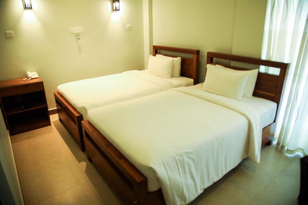 Sobaya Hotel แคนดี้ ภายนอก รูปภาพ