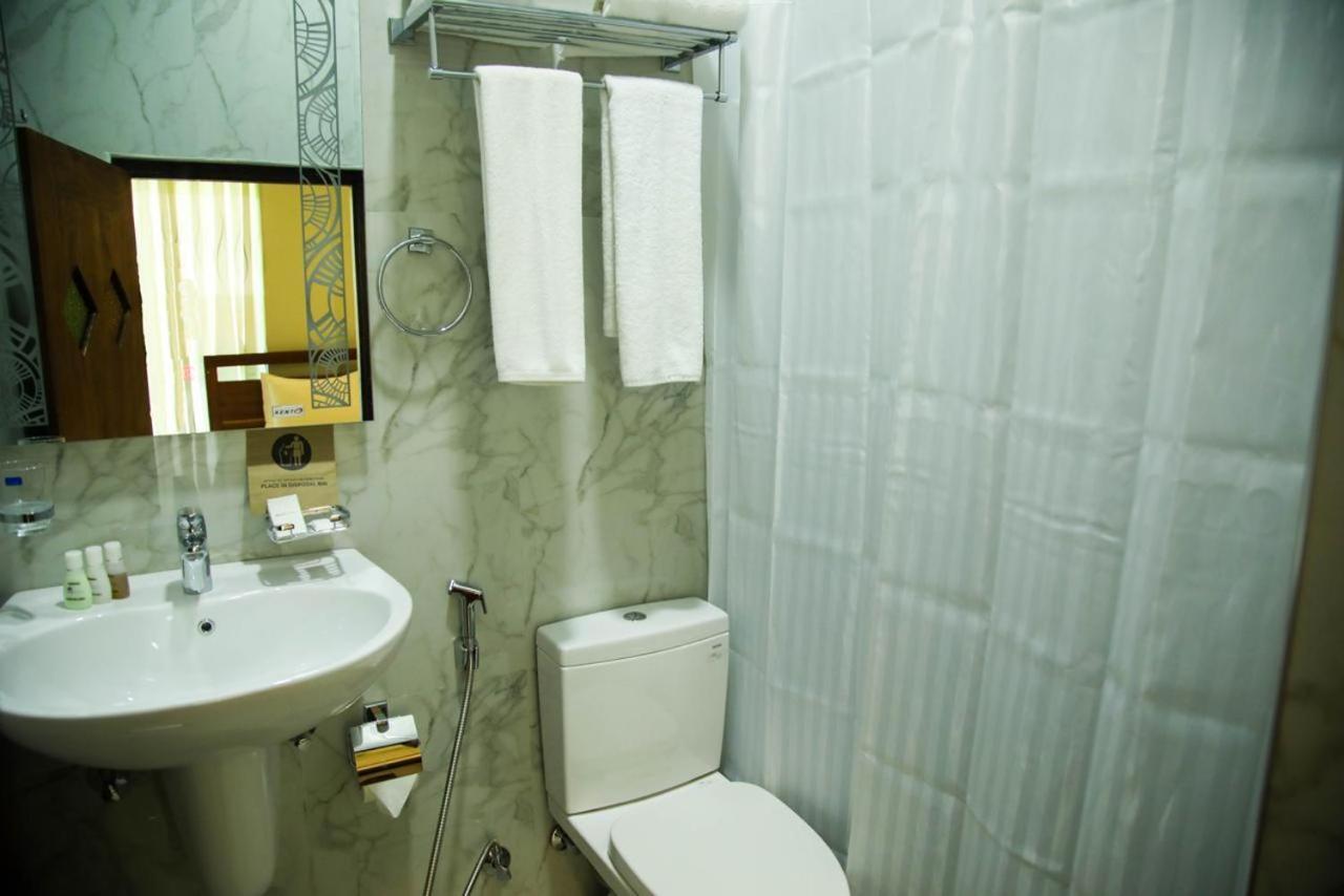 Sobaya Hotel แคนดี้ ภายนอก รูปภาพ